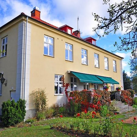 Töreboda Pensionat Praestgarden B&B 외부 사진