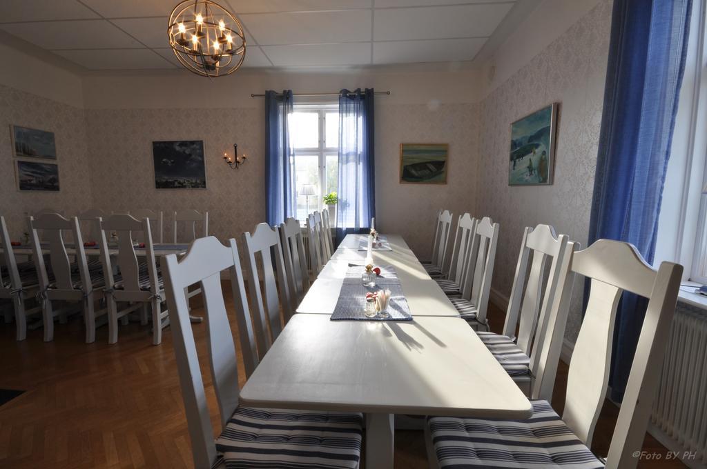 Töreboda Pensionat Praestgarden B&B 외부 사진