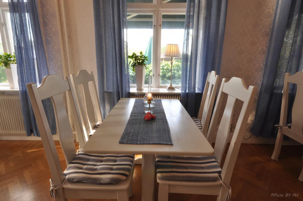 Töreboda Pensionat Praestgarden B&B 외부 사진