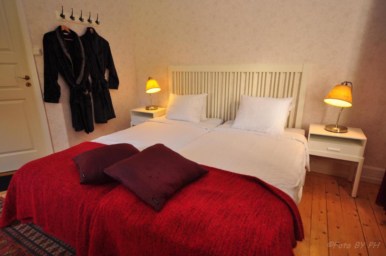 Töreboda Pensionat Praestgarden B&B 외부 사진